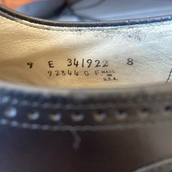 Florsheim Imperial - Cap-toe Oxford Dress Shoe - 9 B - Picture 2 of 7